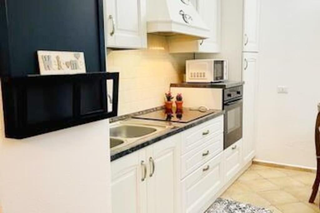 Looney Tunes Home Olbia Luaran gambar