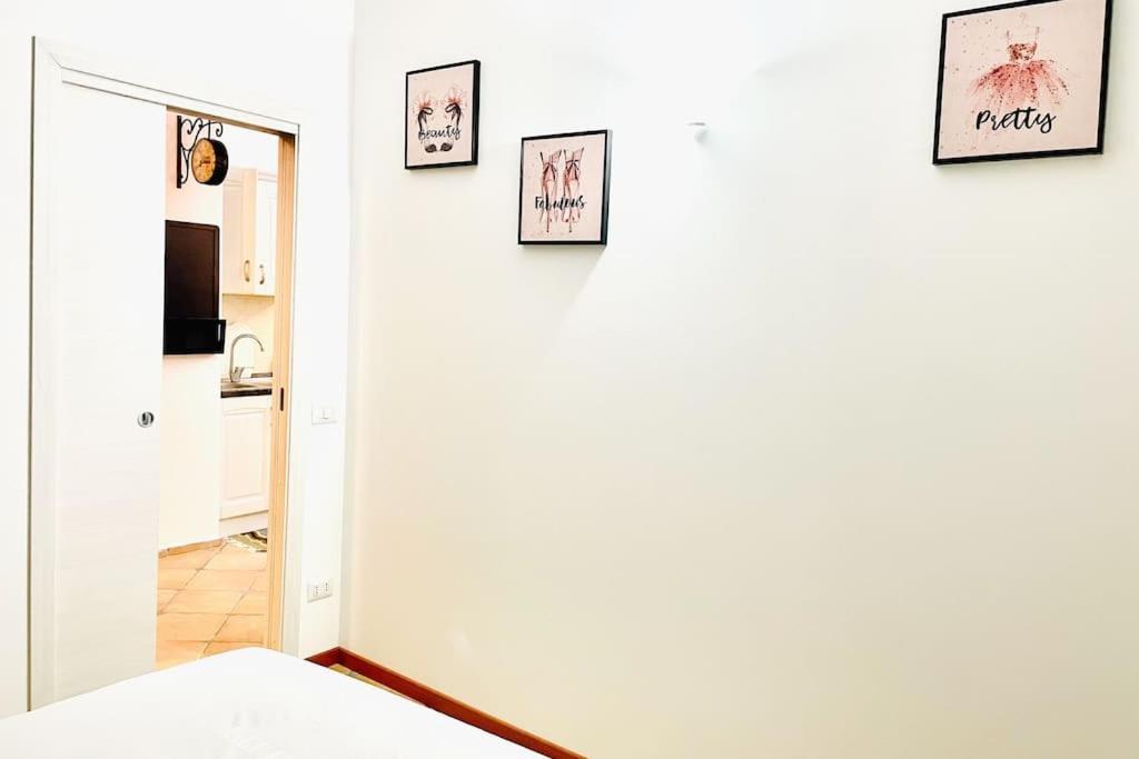 Looney Tunes Home Olbia Luaran gambar