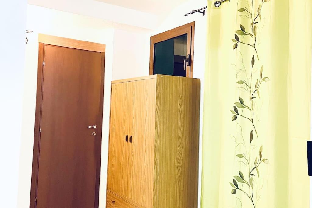 Looney Tunes Home Olbia Luaran gambar