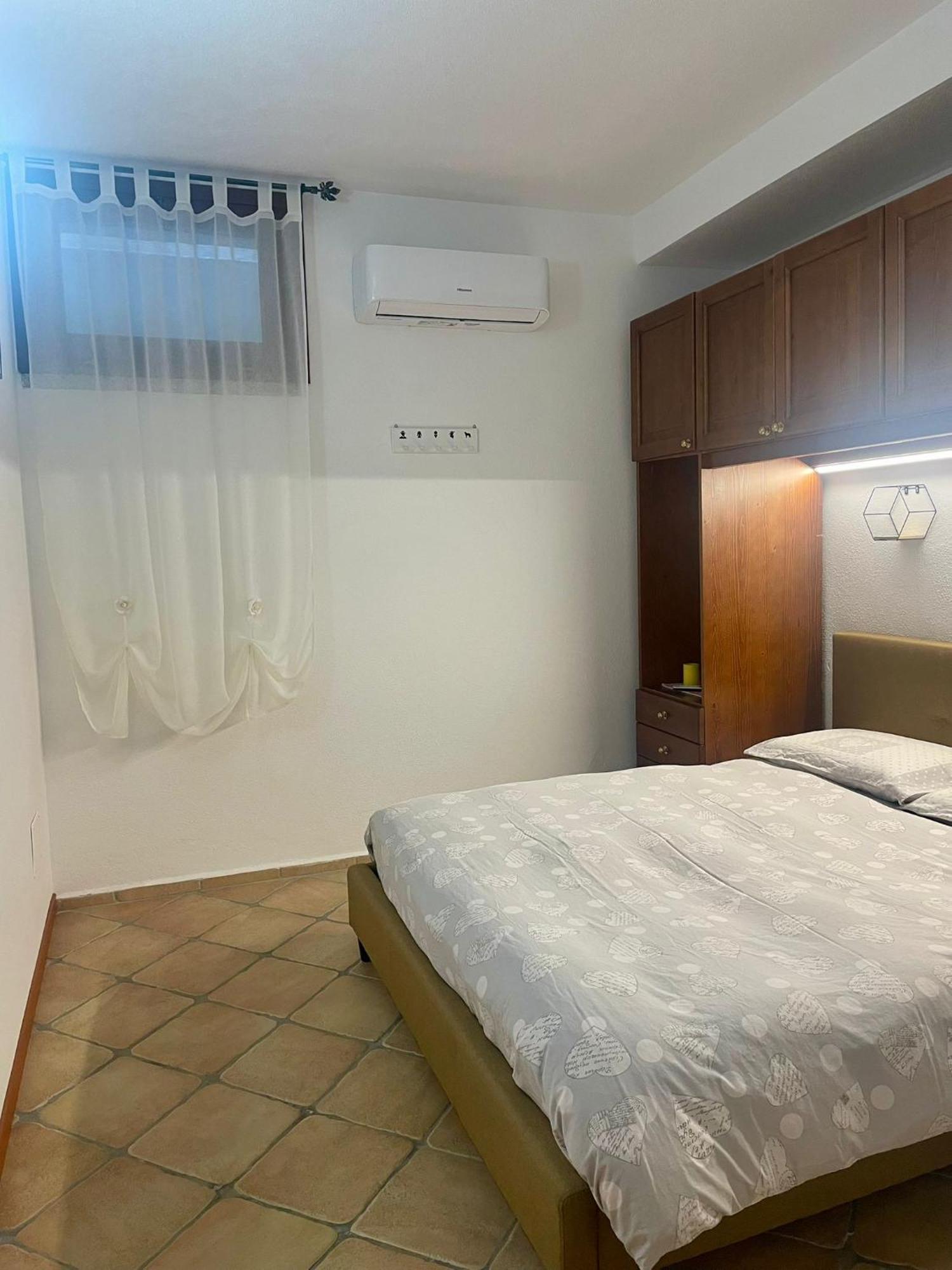 Looney Tunes Home Olbia Luaran gambar
