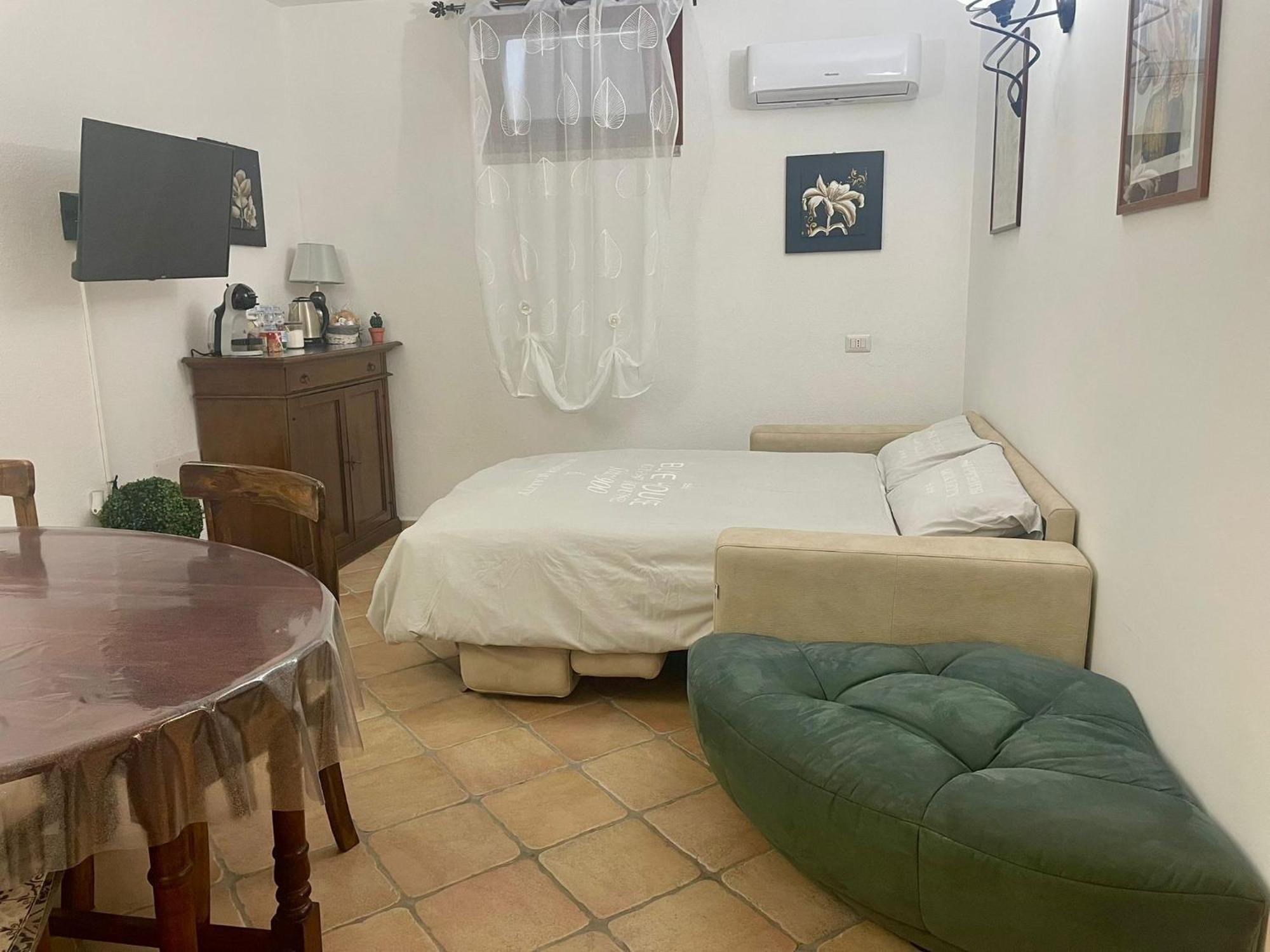 Looney Tunes Home Olbia Luaran gambar