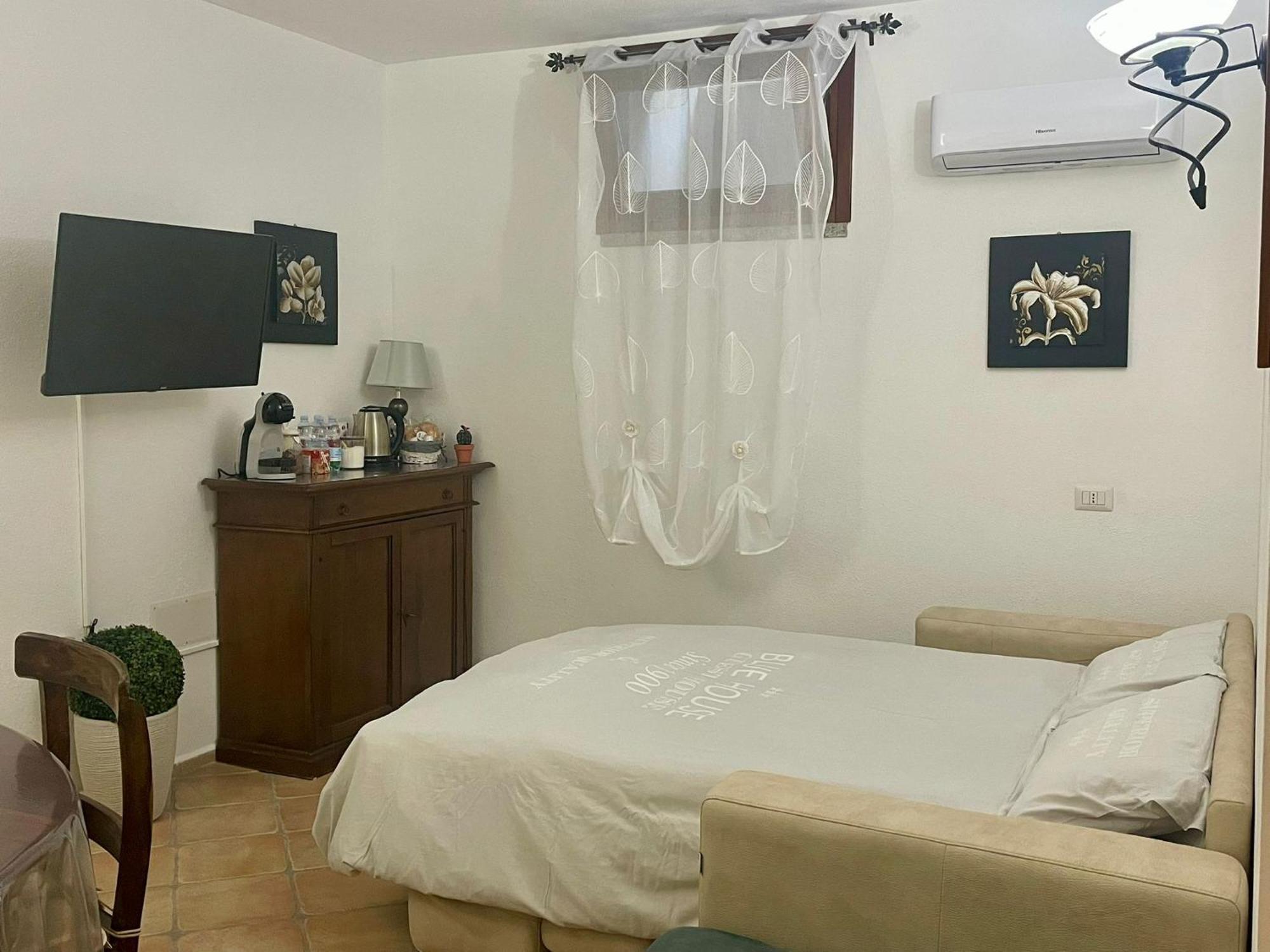 Looney Tunes Home Olbia Luaran gambar